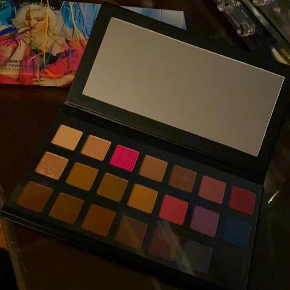 Kylie Cosmetics Other - NEW Kylie Cosmetics Sipping Pretty Birthday Palette